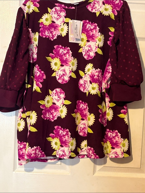 LuLaRoe Tops - LuLaRoe Moriella Floral Peony & Daisy Blouse in Plum and Hot Pink